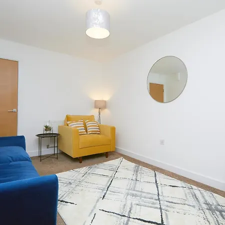 Derby Comfort Stay - 2 Bed House, 3 Min Walk To Hospital, Free Parking Exterior photo