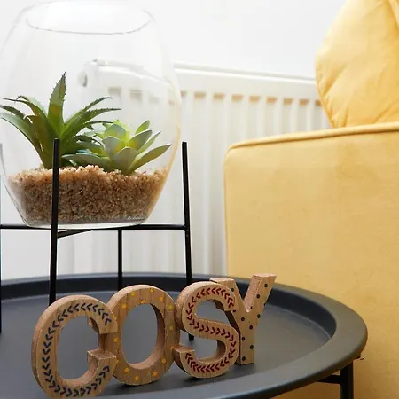 Derby Comfort Stay - 2 Bed House, 3 Min Walk To Hospital, Free Parking Exterior photo