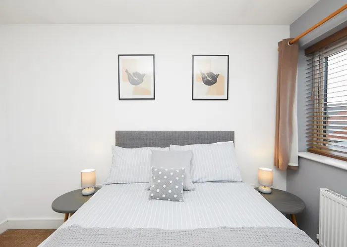 Derby Comfort Stay - 2 Bed House, 3 Min Walk To Hospital, Free Parking