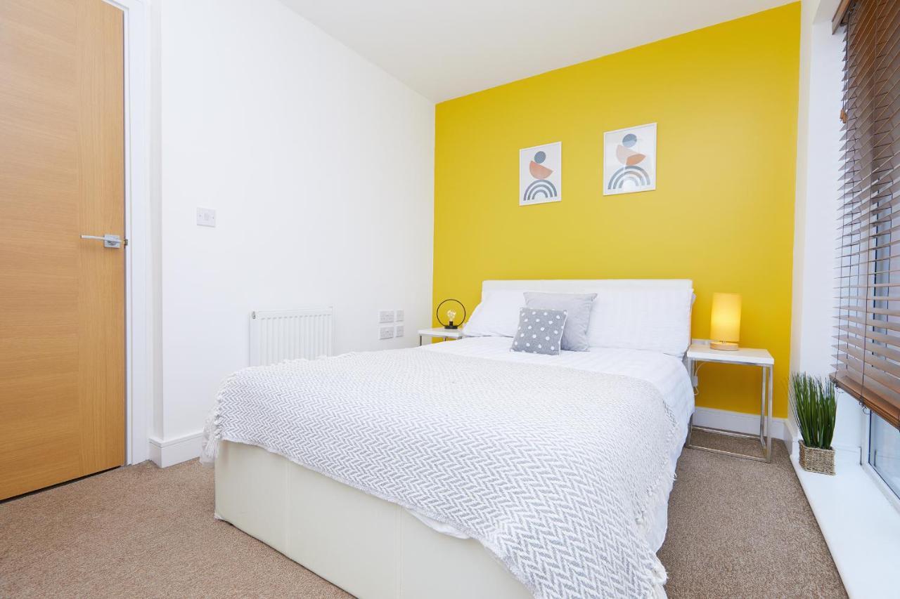 Comfort - 2 Bed House, 3 Min Walk To Hospital, Free Parking * Derby
